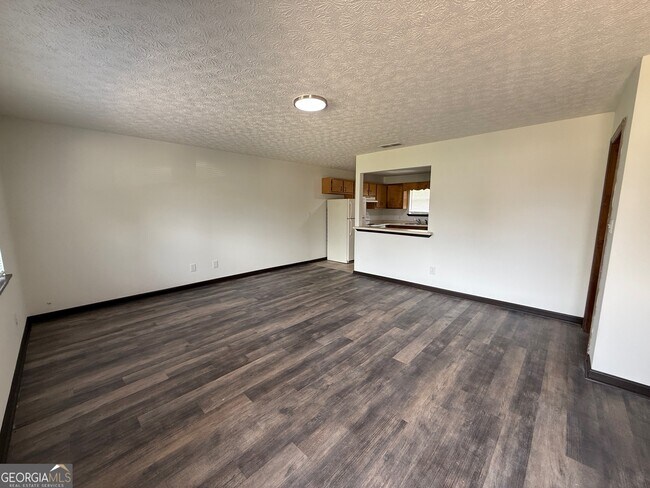 Photo - 265 Vincent Dr