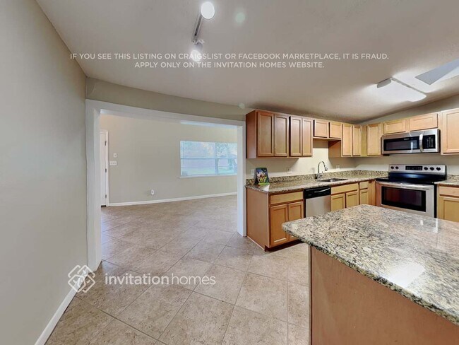 Photo - 2310 Sunderland Rd