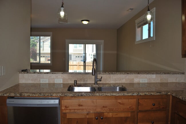 Photo - 9706 NE 75th Way