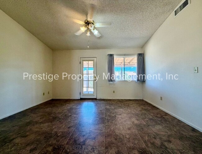 Photo - 3/2 Beautiful Rita Ranch Home With Open Design!!!