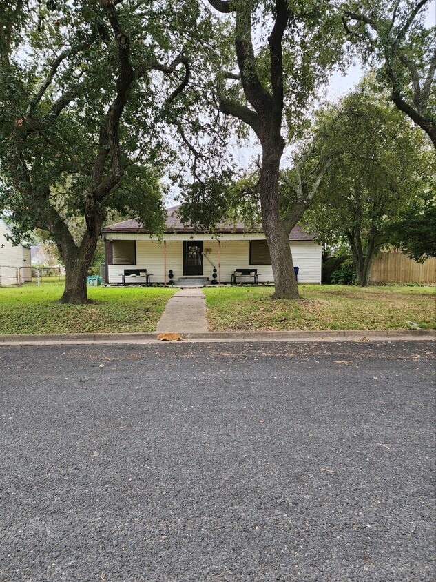 Photo - 815 18th Ave N (Texas City, TX)