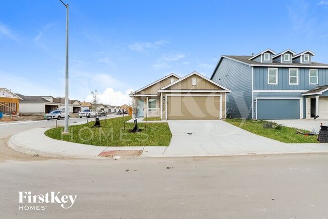 Building Photo - 10422 McClintock Dr Rental