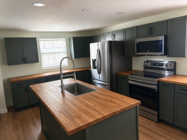 Photo - 1730 Dana Pl