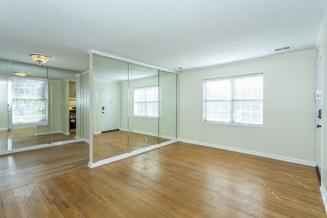 Building Photo - 2053 Montreat Cir Rental