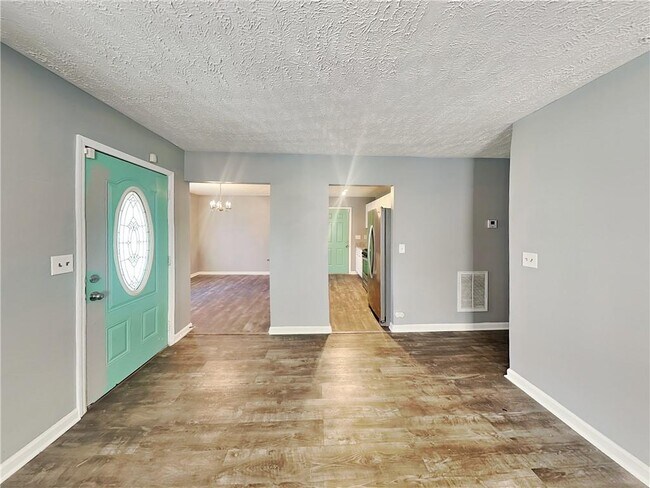 Photo - 249 Chappell Rd NW