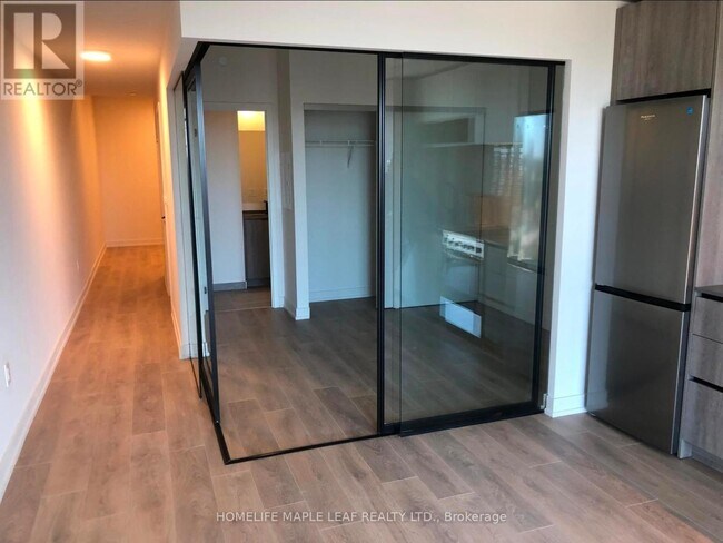 Photo - 181 Sterling Rd Unité 1213