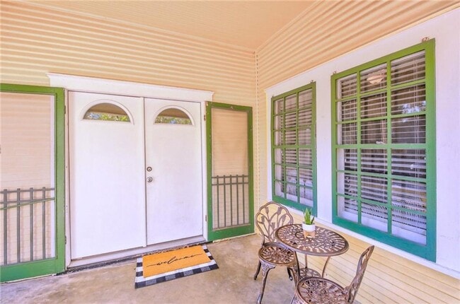 Photo - West Campus Cottage!