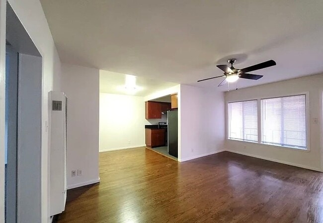 5747 La Mirada Ave Unidad 6