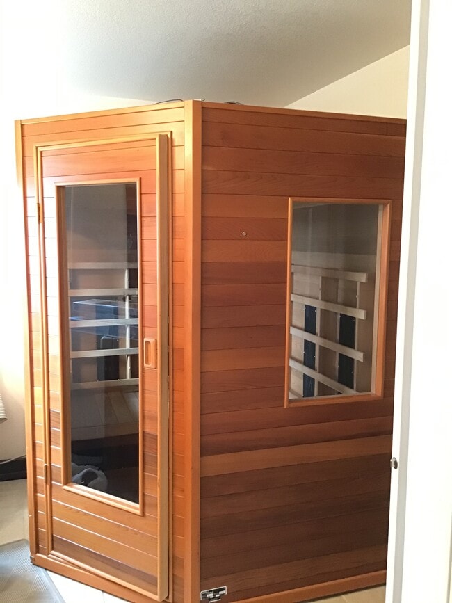 Infrared sauna heats up quickly for soothing relaxation - 607 S 5th St Unit A