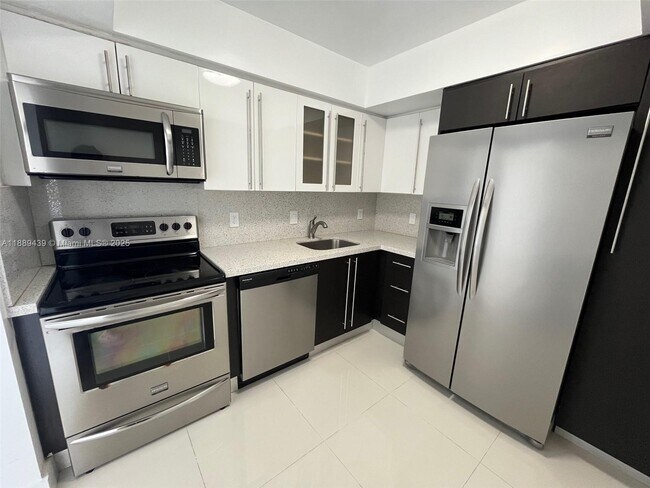 Photo - 20505 E Country Club Dr Unidad 2132