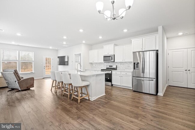 Photo - 54 Roberta Wy.