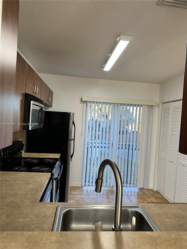 Photo - 6706 SW 115th Ct Unit 302