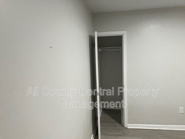 Photo - 3115 Parkwood Rd