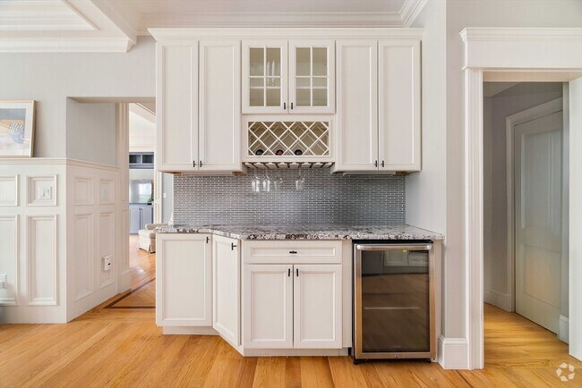 Building Photo - 20 Saint Paul St Unit 1 Rental