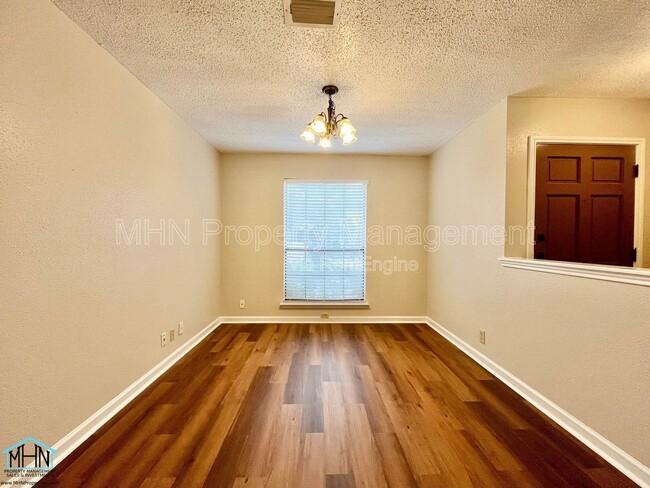 Photo - 1627 Firwick Dr