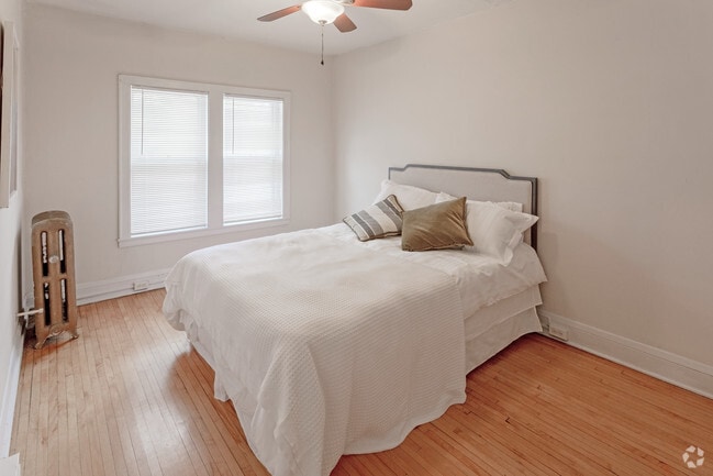 1536 LaSalle Ave - 1BR, 1BA - Bedroom