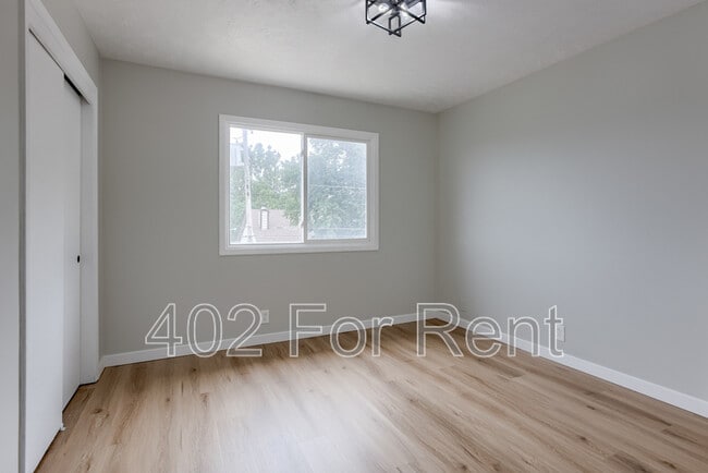 Photo - 4715 Davenport St