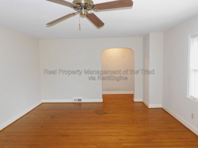 Photo - 715 S Hawthorne Rd