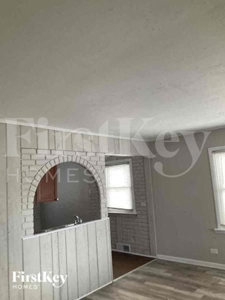 Photo - 16865 Bulger Ave