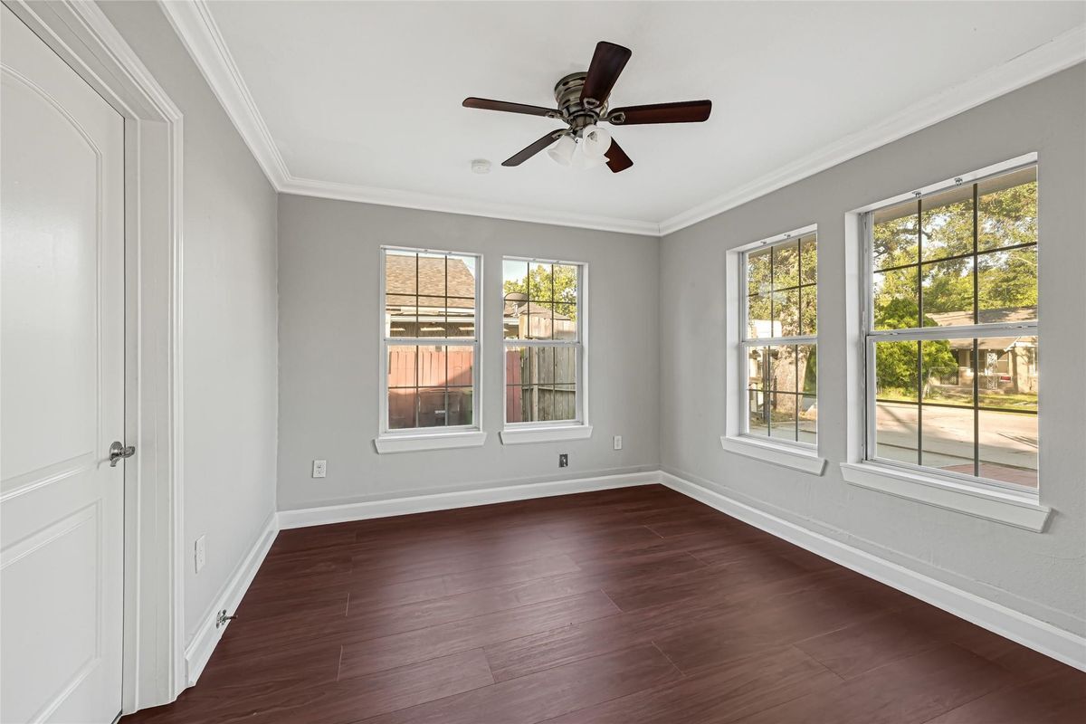 Photo - 2331 Delafield St Unidad a