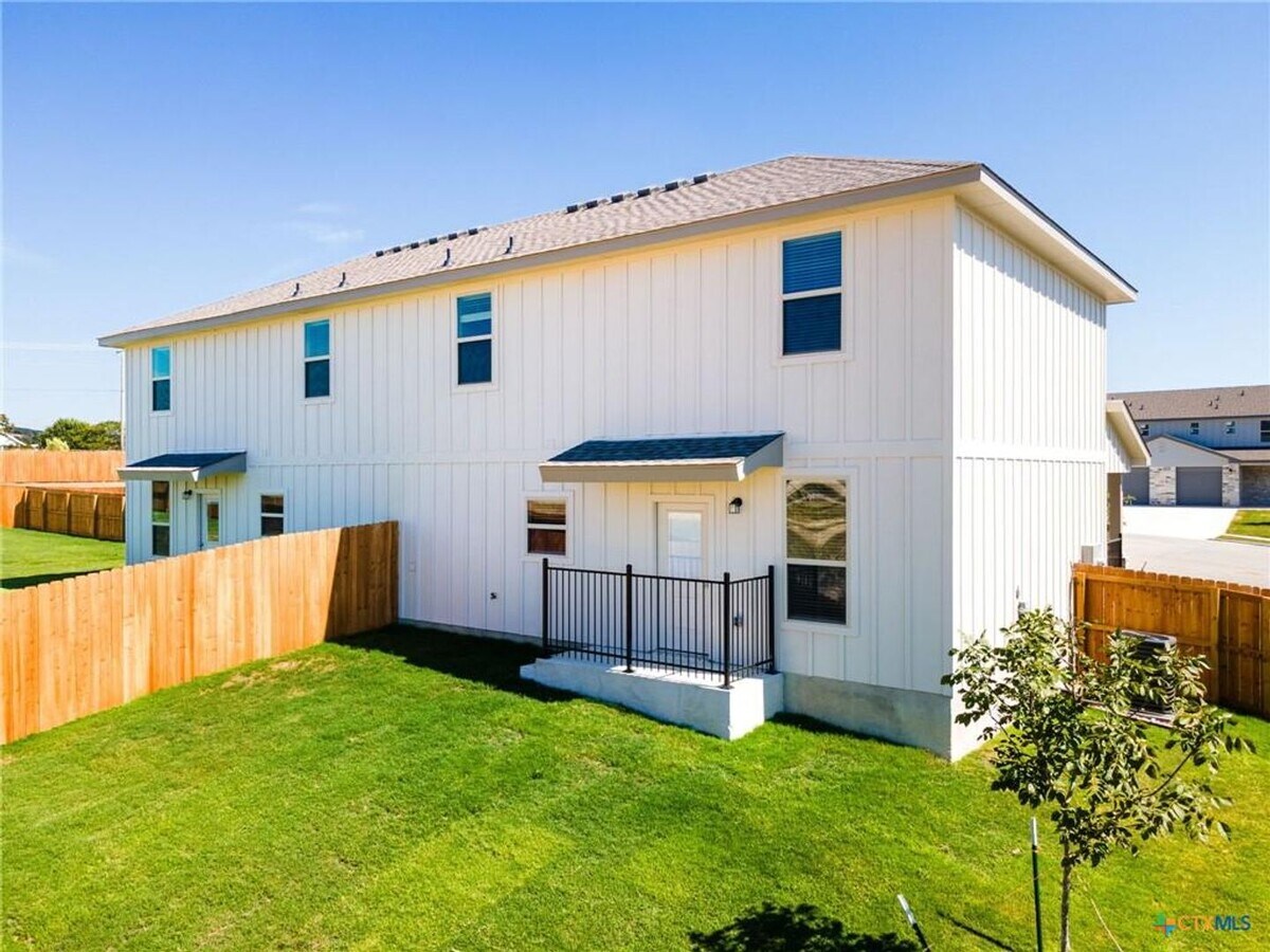 Photo - 107 Levi Ct Unidad A