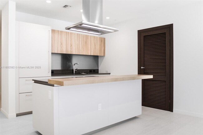 Photo - 1000 Brickell Plaza Unit 1807