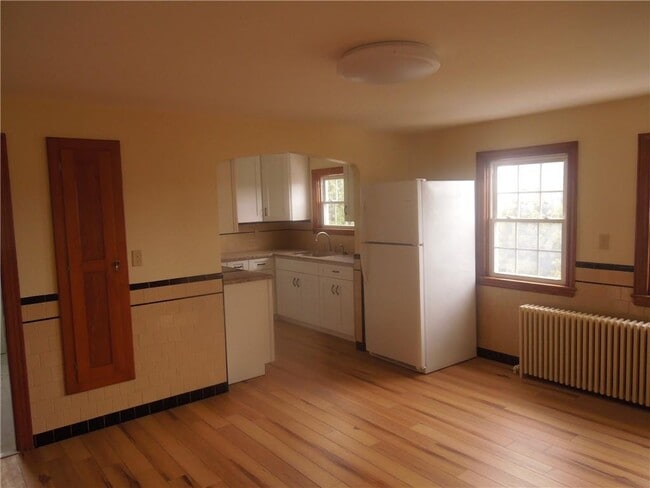 34 Bellevue Ave Unit 2