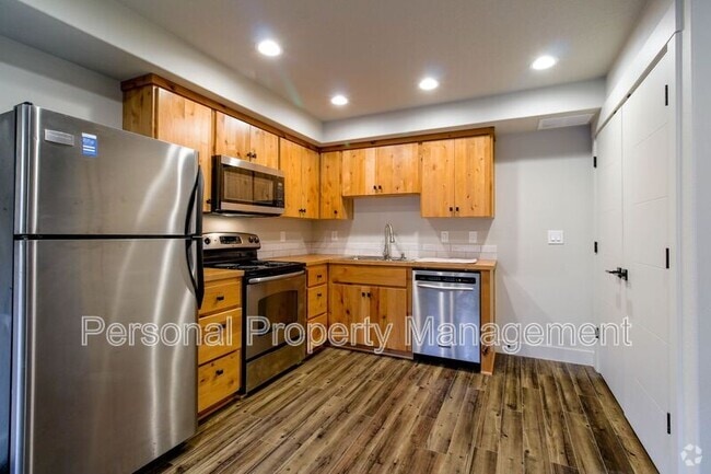 Building Photo - 707 N 1st Ave Rental