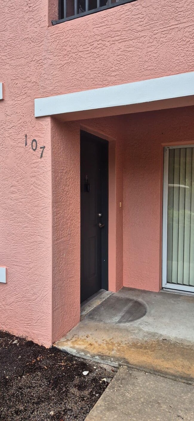 Building Photo - 138 SW Peacock Blvd Unit 107