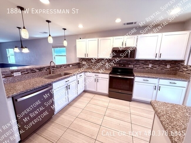 Photo - 1884 W Expressman St