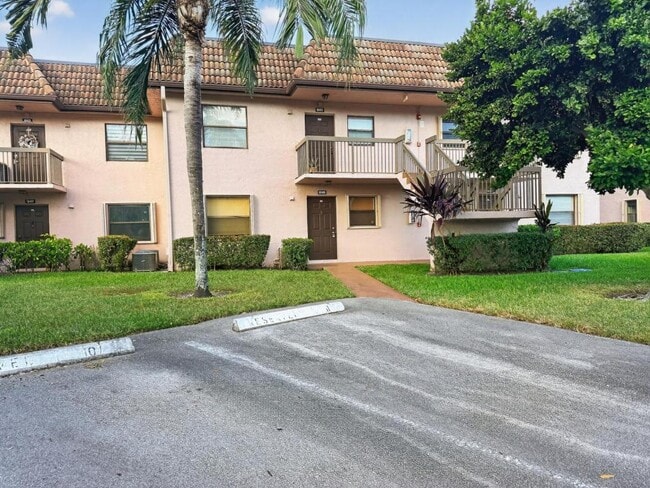 Building Photo - 10409 NW 11th St Unit #105