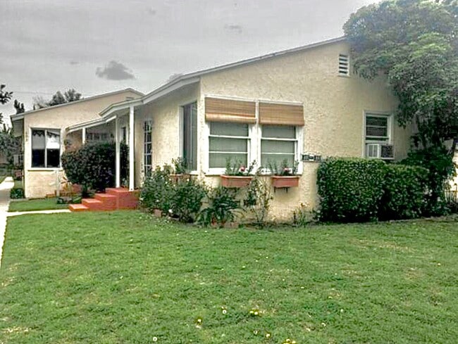 607 N Rosemary Lane DUPLEX (last unit) - 607 N Rosemary Ln