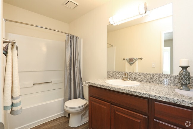 Photo - Heron Pointe Apartments & Townhomes