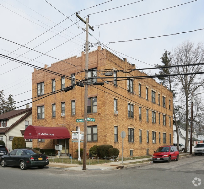 21 Lincoln Blvd - 21 Lincoln Blvd