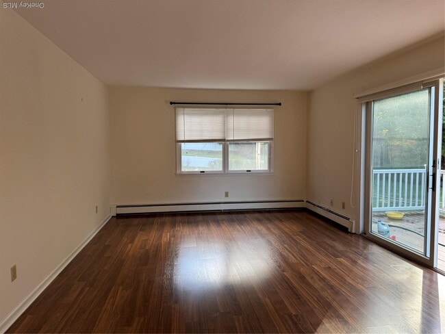 Photo - 17 Intervale Ave Unidad 1st