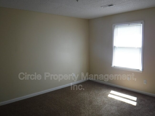 Photo - 126 Claybill Dr Unit B