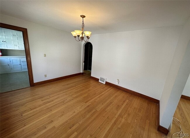 Photo - 207 Draper Ave