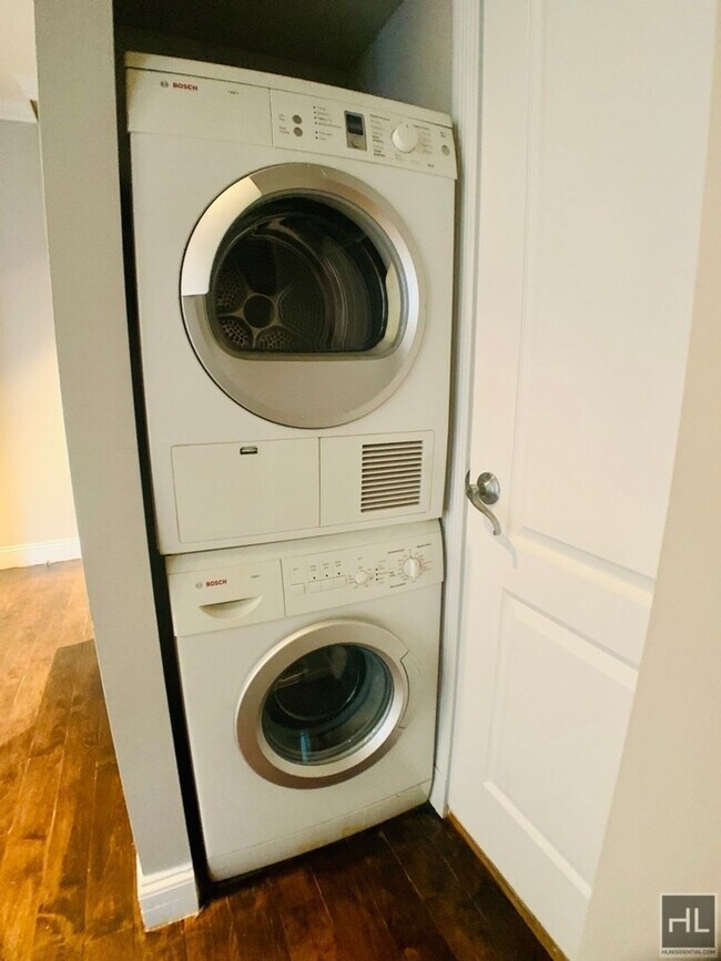 Photo - Mott Street Unit 9