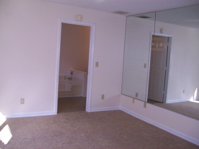 Photo - 3680 Snapps Ferry Rd Unit #4 3680 Snapps Ferry Rd