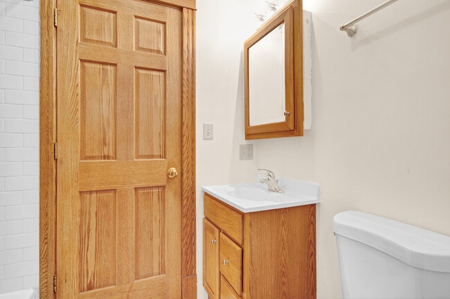 Photo - 1238 N Noble St Unit 3