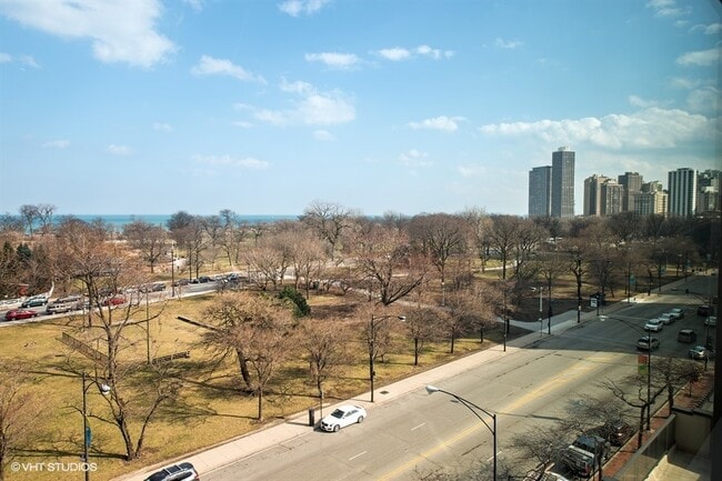 Photo - 1850 N Clark St Unit 708