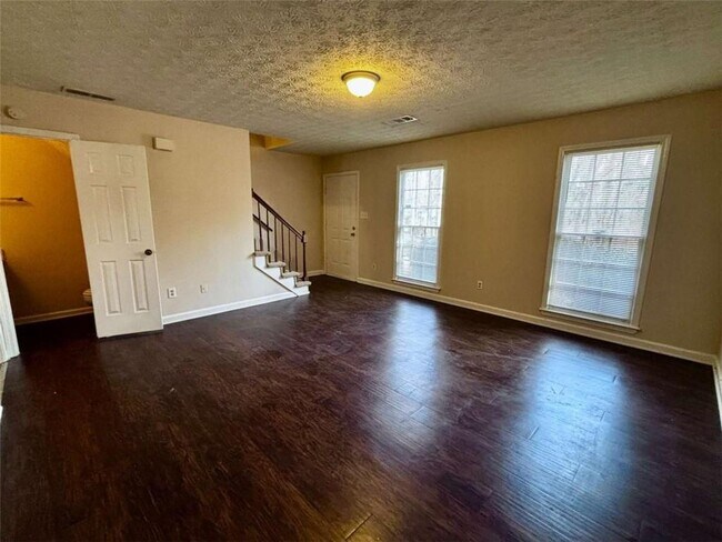 Photo - 1591 Harbins Rd NW