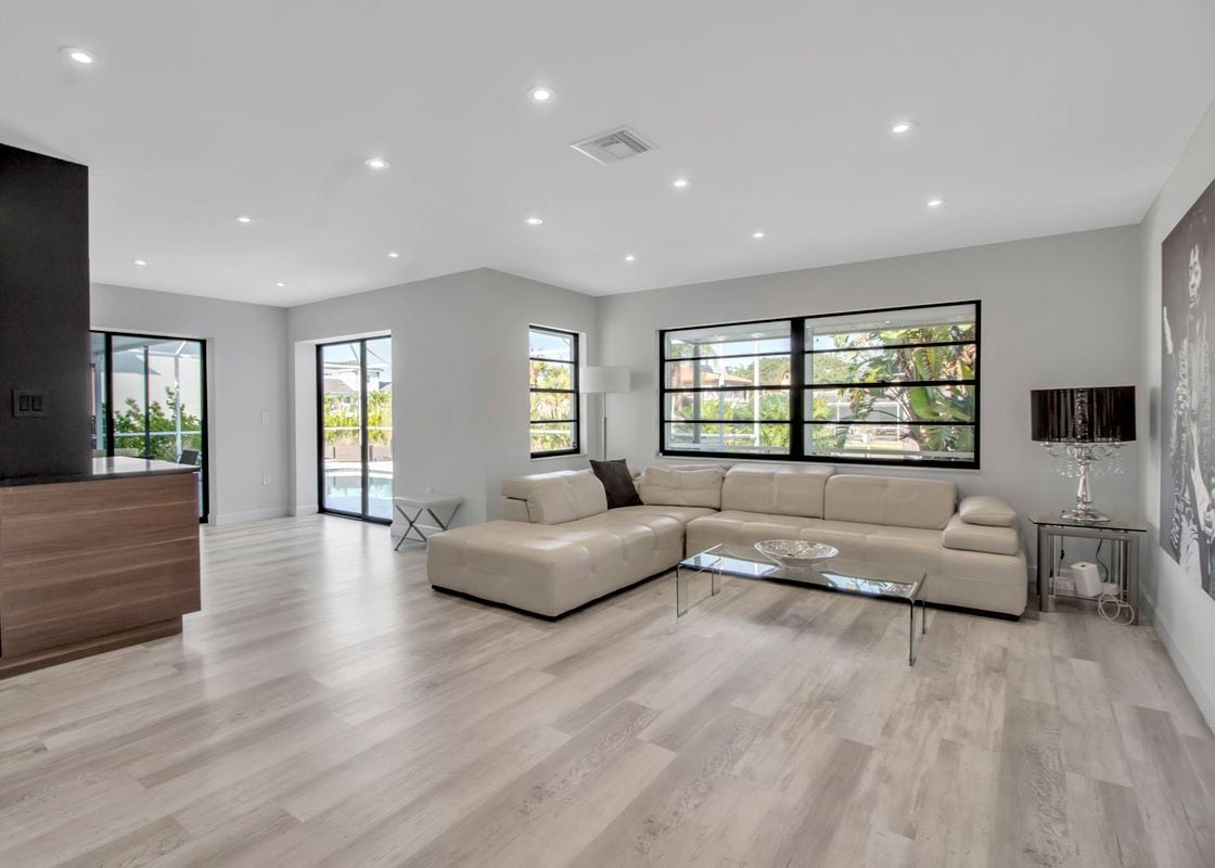 Photo - 1649 Stanford Ln