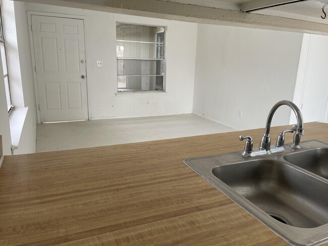 Photo - 8154 St Andrew Ln Unidad C