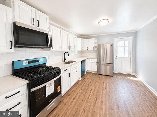 Photo - 2609 Lauretta Ave