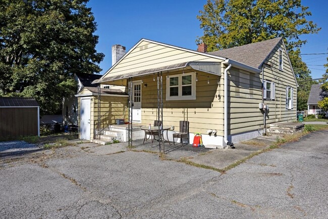Photo - 211 N Mantle Ave