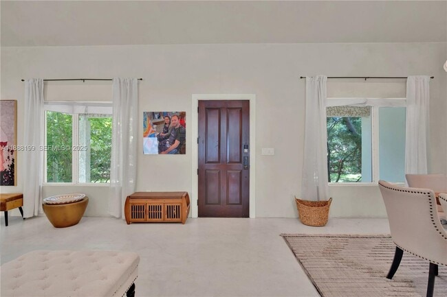 Photo - 520 Bay Point Rd