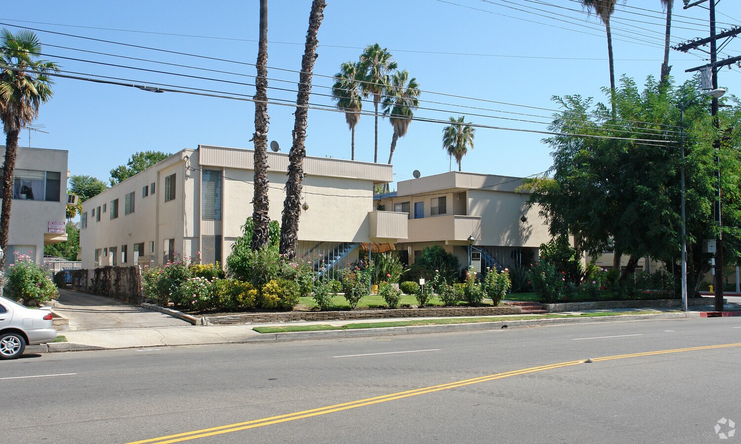 Photo - 5000 Kester Ave Apartments