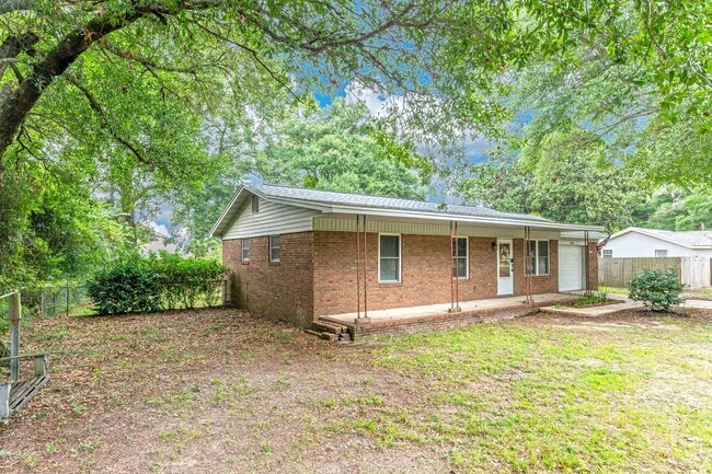 Photo - 2317 Lewis St