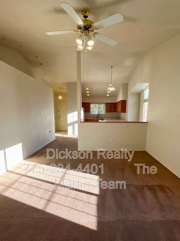 Photo - 2275 Albatross Way